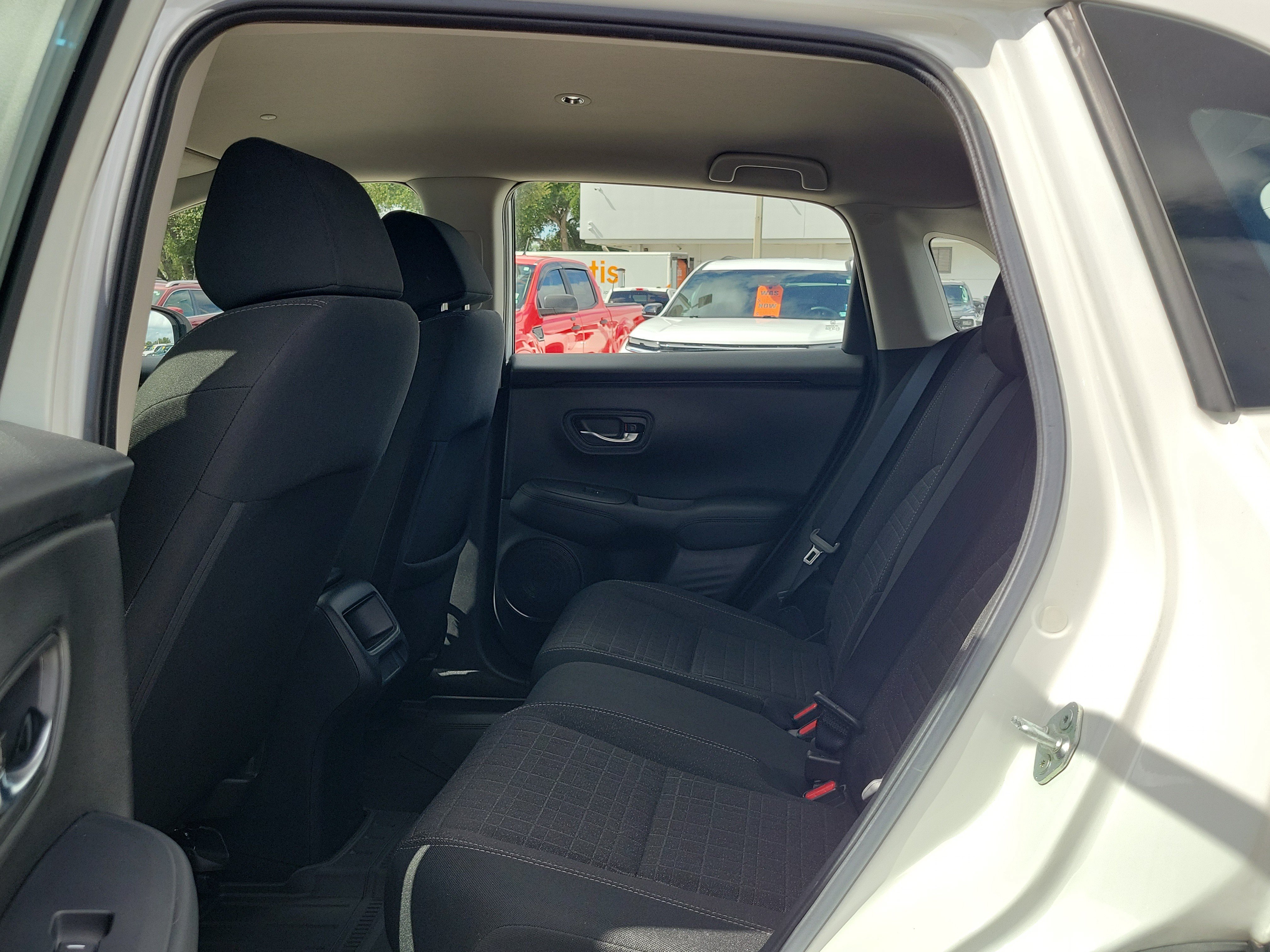 Used 2023 Honda HR-V LX image 12