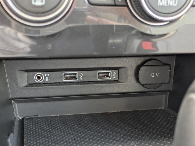 Used 2018 Volkswagen Tiguan SE image 23