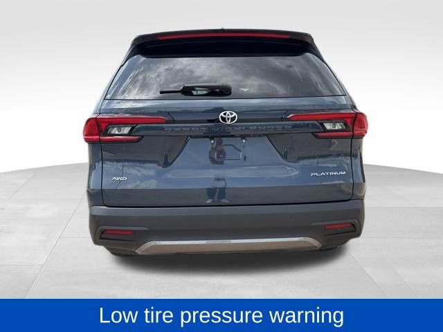 Used 2025 Toyota Grand Highlander AWD image 4