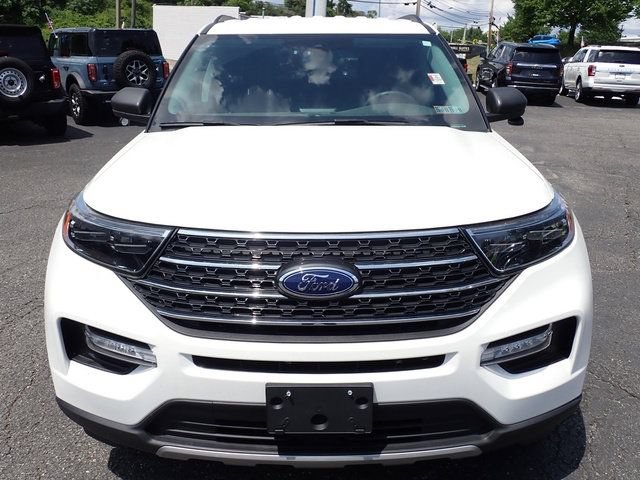 Certified 2023 Ford Explorer XLT w/ Equipment Group 202A AWD/4WD image 9