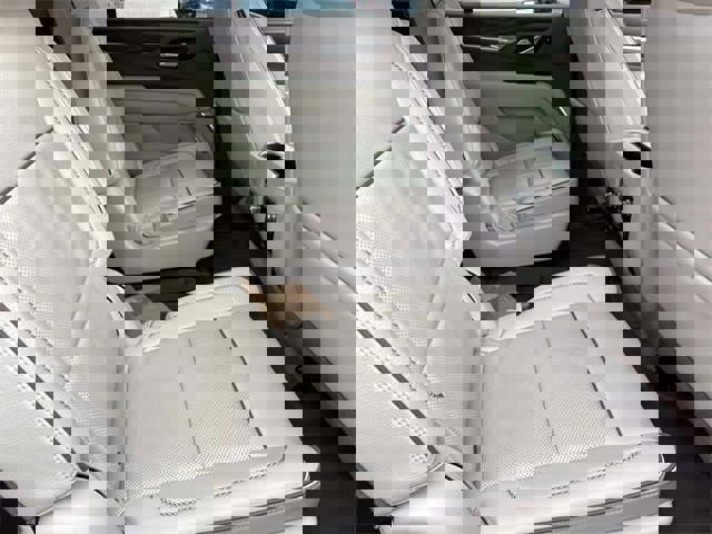 Used 2021 GMC Yukon Denali w/ Denali Premium Package image 22