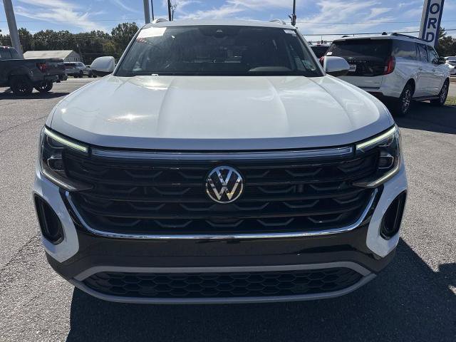 Used 2024 Volkswagen Atlas Cross Sport SE FWD image 2