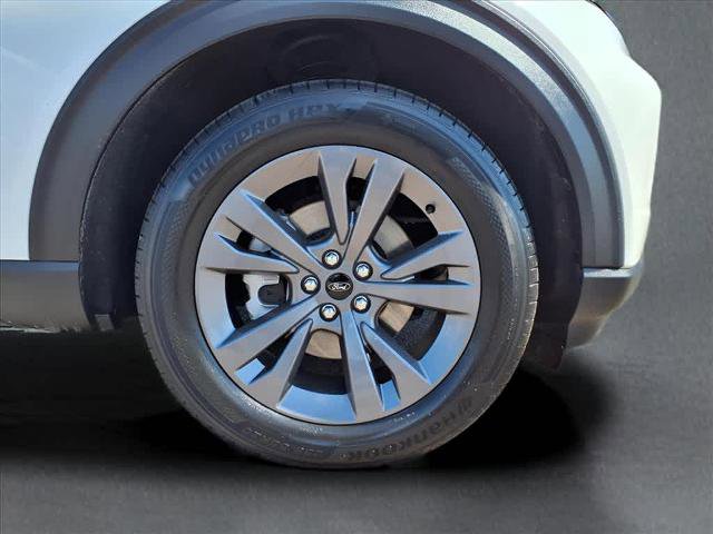 Certified 2022 Ford Explorer XLT w/ Equipment Group 202A image 9