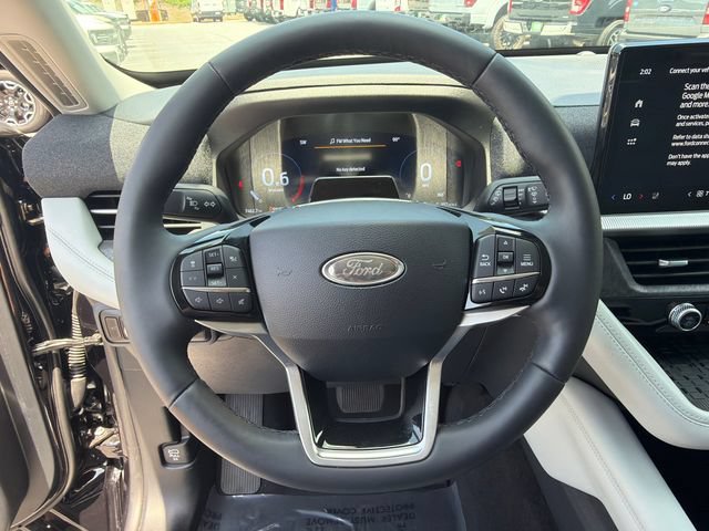 Certified 2025 Ford Explorer Platinum w/ Ultimate Package AWD/4WD image 26