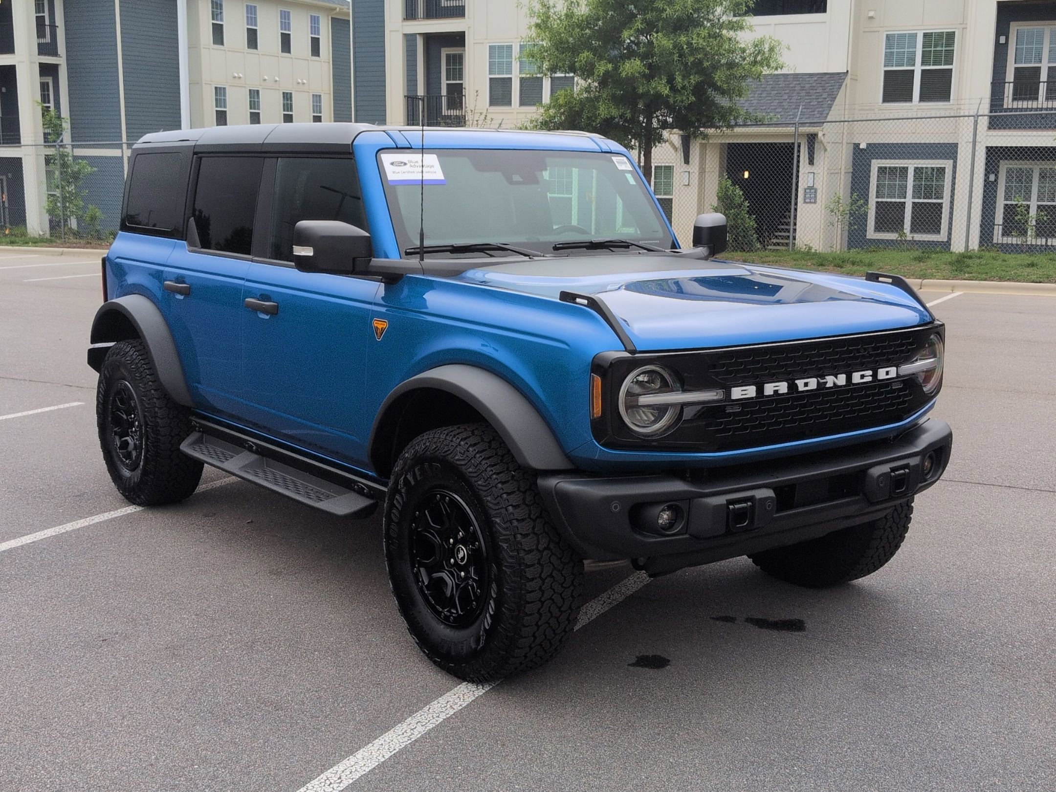 Certified 2025 Ford Bronco Badlands AWD/4WD image 2