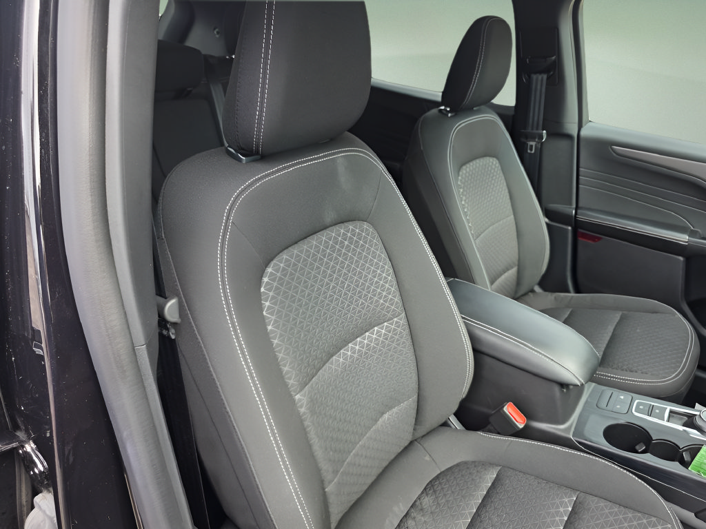 Certified 2024 Ford Escape Active AWD/4WD image 33