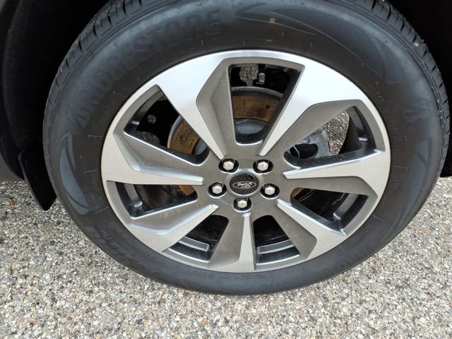 Certified 2024 Ford Escape Platinum w/ Premium Technology Package AWD/4WD image 13