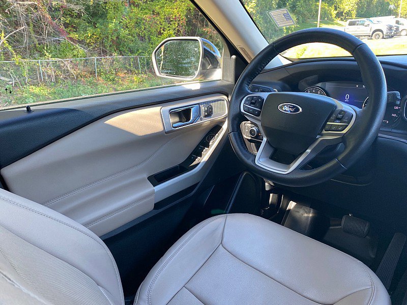 Certified 2021 Ford Explorer Limited w/ Equipment Group 301A image 46