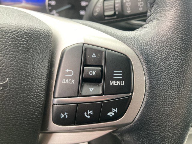 Certified 2022 Ford Explorer XLT w/ Equipment Group 202A image 9