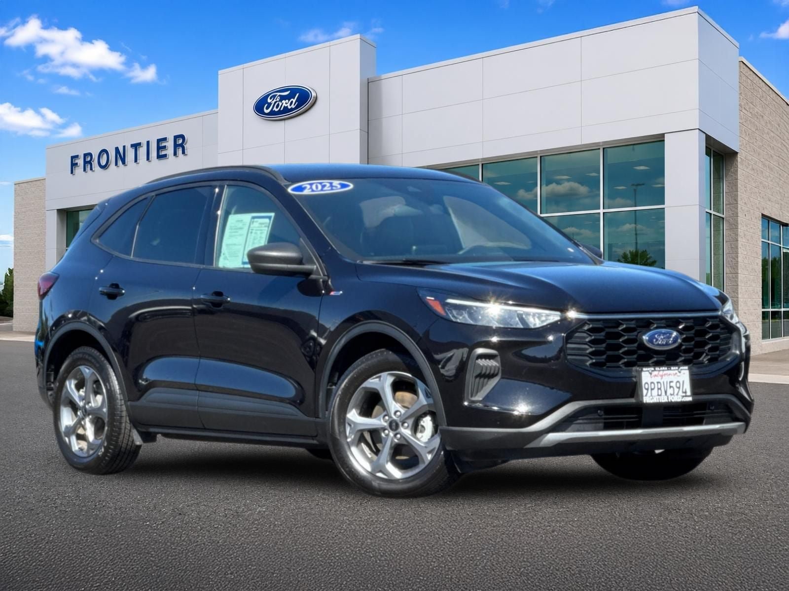 Certified 2025 Ford Escape ST-Line FWD image 1