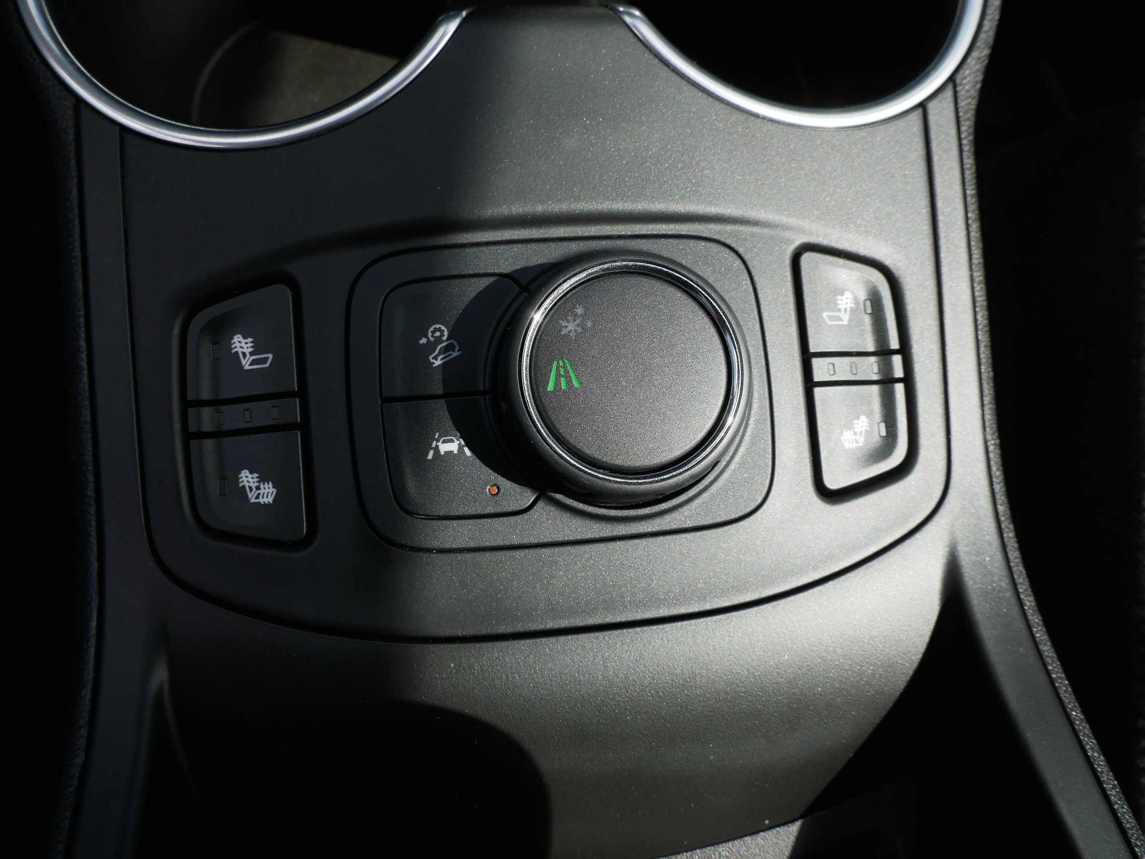 Used 2020 GMC Terrain SLE w/ Driver Convenience Package FWD image 32
