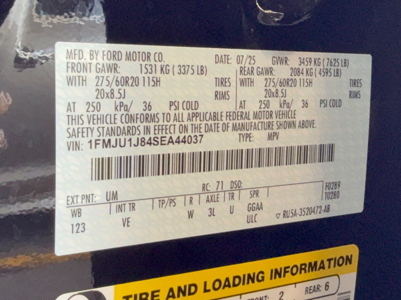 Certified 2025 Ford Expedition Active AWD/4WD image 32