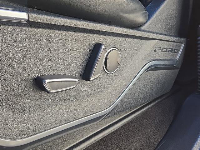 Certified 2022 Ford F150 Raptor w/ Equipment Group 801A High image 19