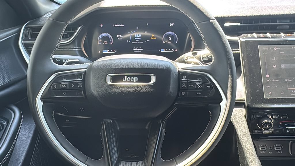 Used 2023 Jeep Grand Cherokee L Laredo AWD/4WD image 11