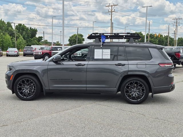 Used 2023 Jeep Grand Cherokee L Summit w/ Advanced Protech Group IV AWD/4WD image 7