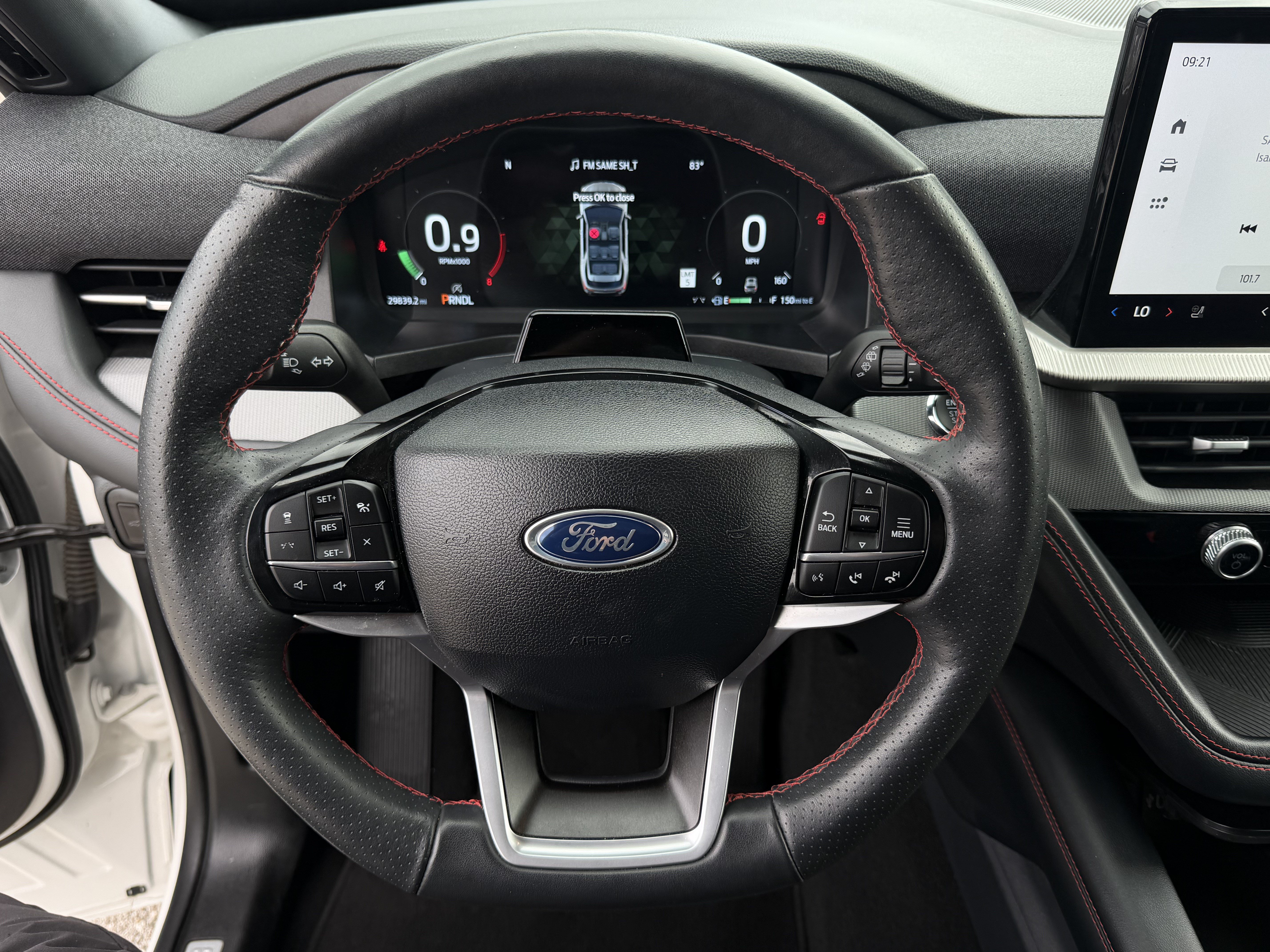 Certified 2025 Ford Explorer ST-Line w/ ST-Line Street Pack AWD/4WD image 18