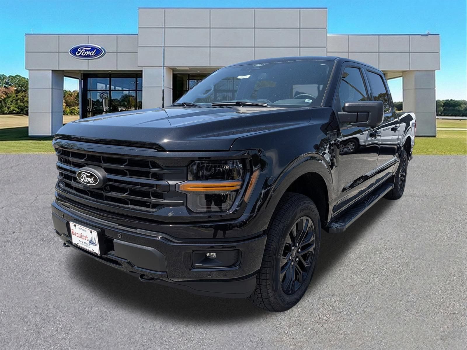Certified 2025 Ford F150 XLT w/ Equipment Group 302A MID AWD/4WD image 4
