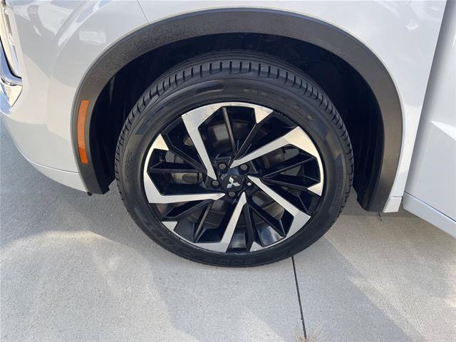 Used 2023 Mitsubishi Outlander SEL FWD image 10