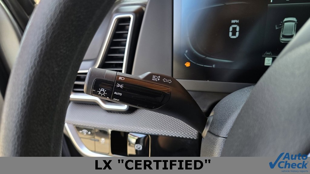 Used 2025 Kia Sportage LX image 31