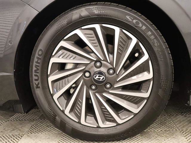Used 2025 Hyundai Sonata Limited FWD image 18