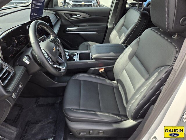 Used 2025 Chevrolet Traverse LT AWD/4WD image 11