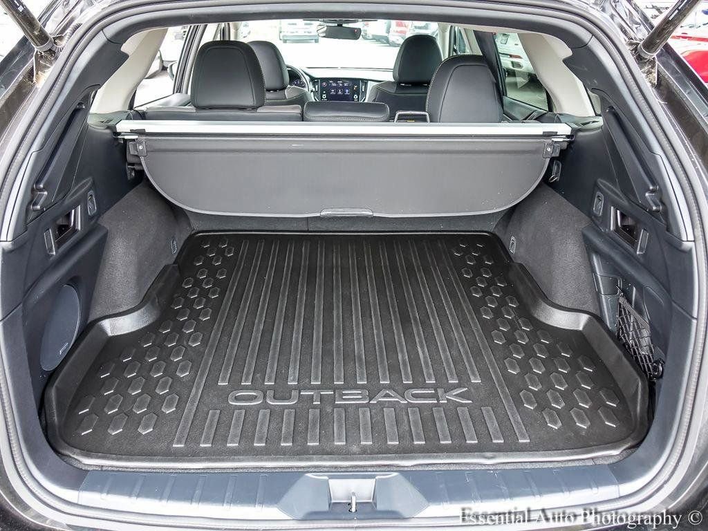 Used 2025 Subaru Outback Onyx Edition AWD/4WD image 21