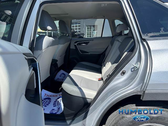 Used 2021 Toyota RAV4 XLE Premium AWD/4WD image 26