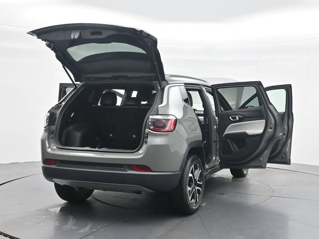 Used 2024 Jeep Compass Limited AWD/4WD image 43