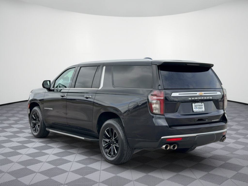 Used 2023 Chevrolet Suburban Premier RWD image 3