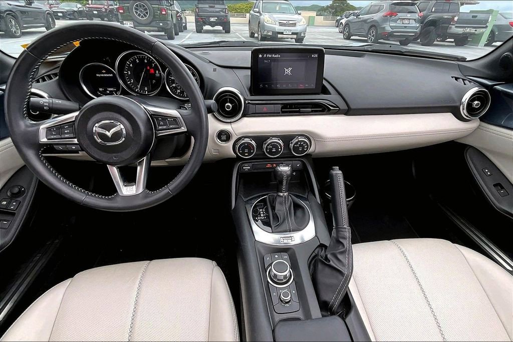 Used 2021 MAZDA MX-5 Miata RF Grand Touring RWD image 15