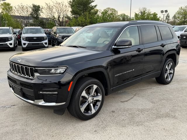 Used 2023 Jeep Grand Cherokee L Limited AWD/4WD image 12