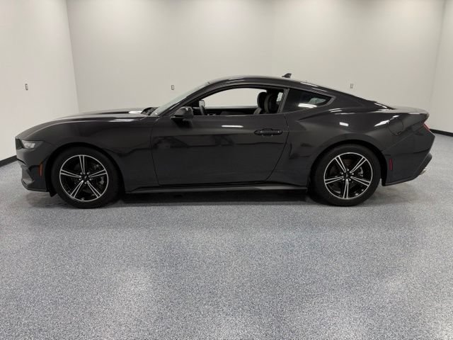 Certified 2024 Ford Mustang Coupe RWD image 8