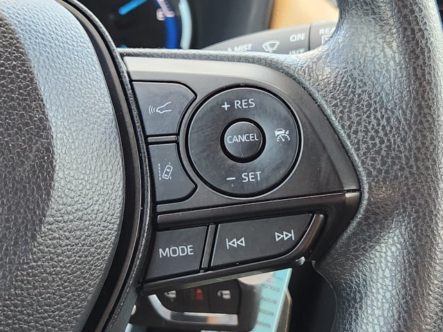 Used 2025 Toyota RAV4 LE AWD/4WD image 28