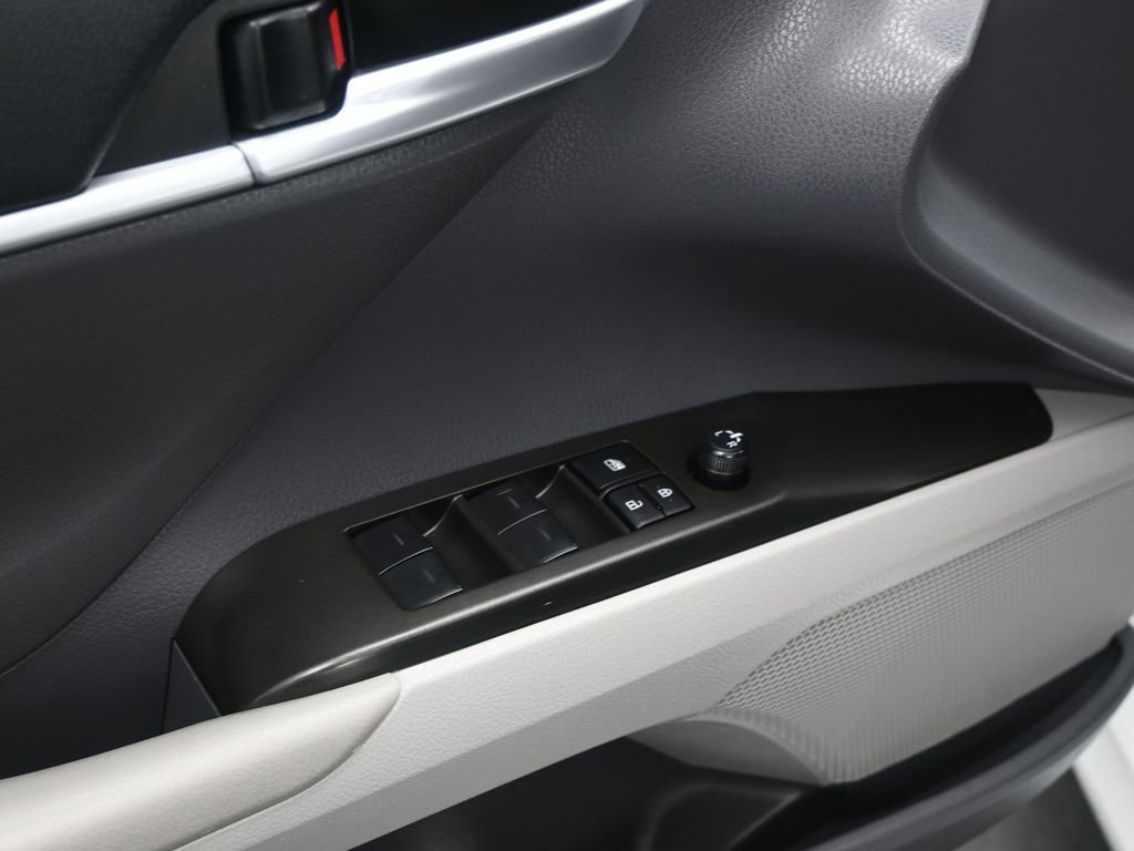 Used 2023 Toyota Camry LE image 34