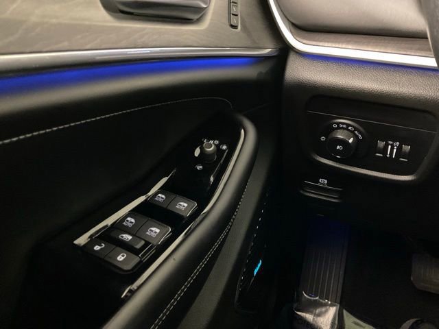 Used 2021 Jeep Grand Cherokee L Overland w/ Luxury Tech Group IV image 20