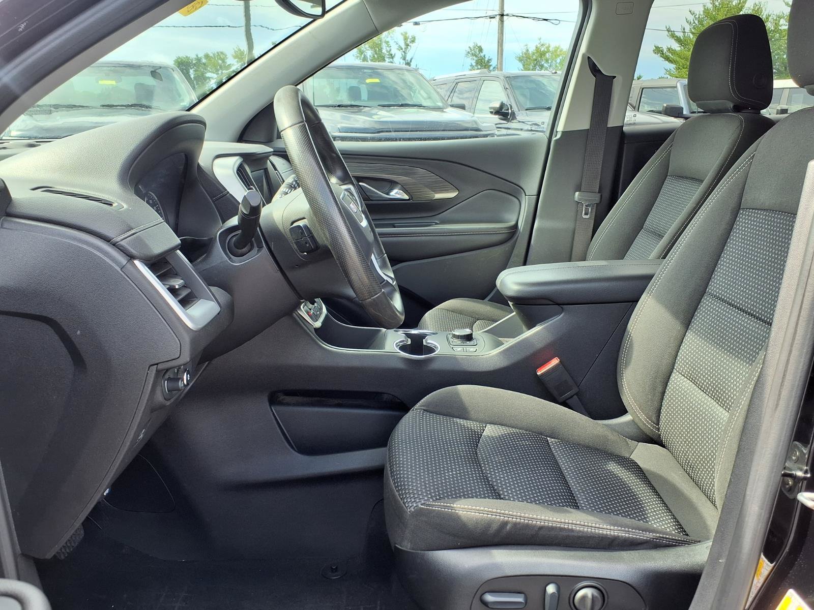 Used 2023 GMC Terrain SLE w/ Driver Convenience Package FWD image 22