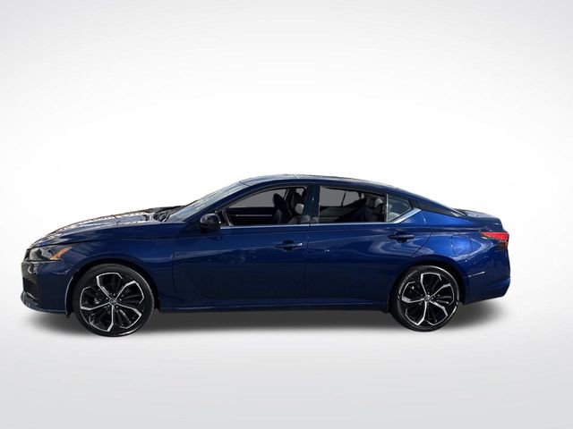 Used 2024 Nissan Altima 2.5 SR video 2