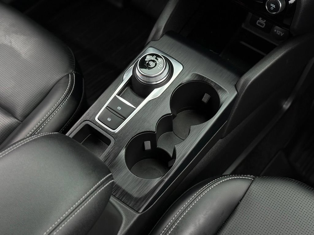Certified 2025 Ford Escape Platinum AWD/4WD image 22
