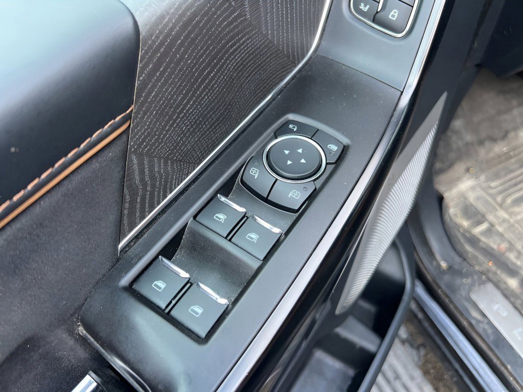 Certified 2021 Ford F150 Platinum w/ Equipment Group 701A High image 18