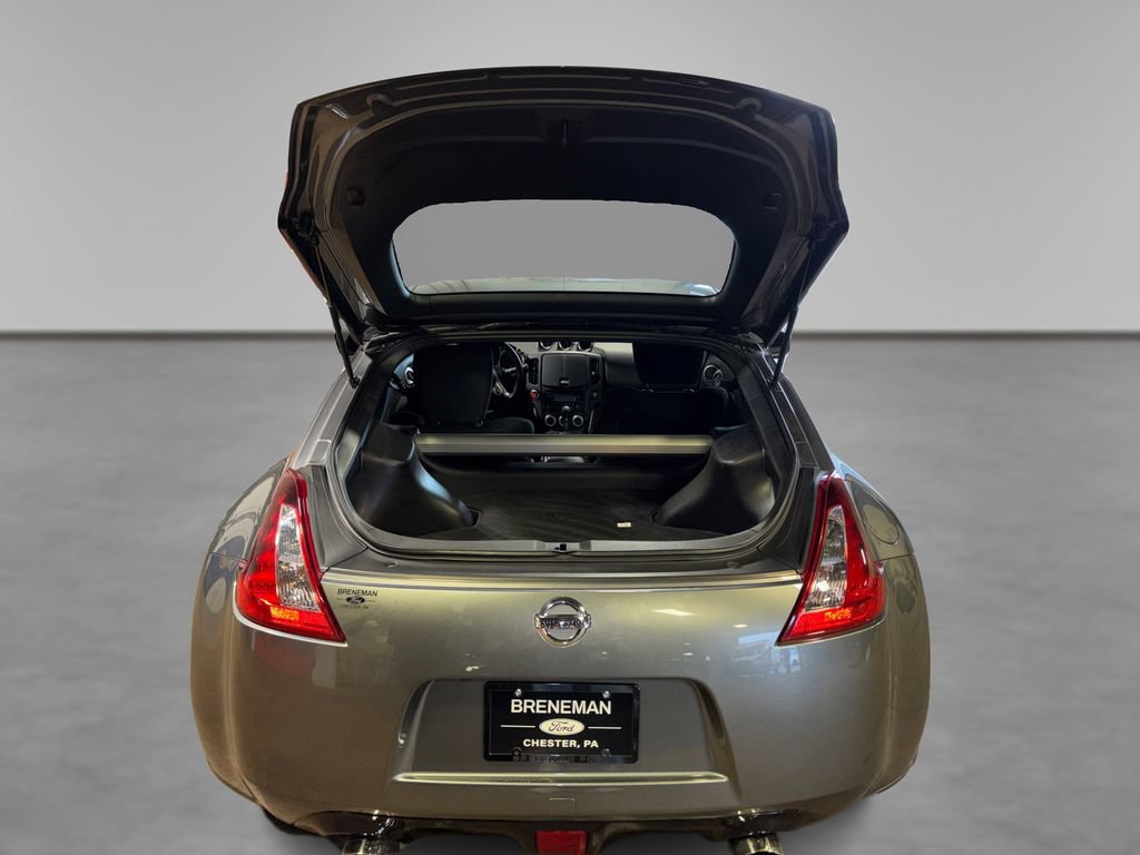 Used 2020 Nissan 370Z Coupe RWD image 11