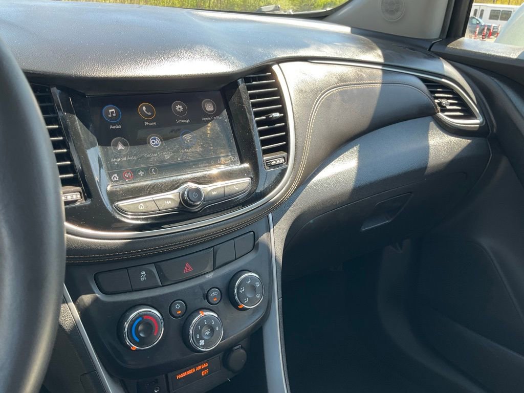 Used 2018 Chevrolet Trax LT w/ LT Convenience Package FWD image 9