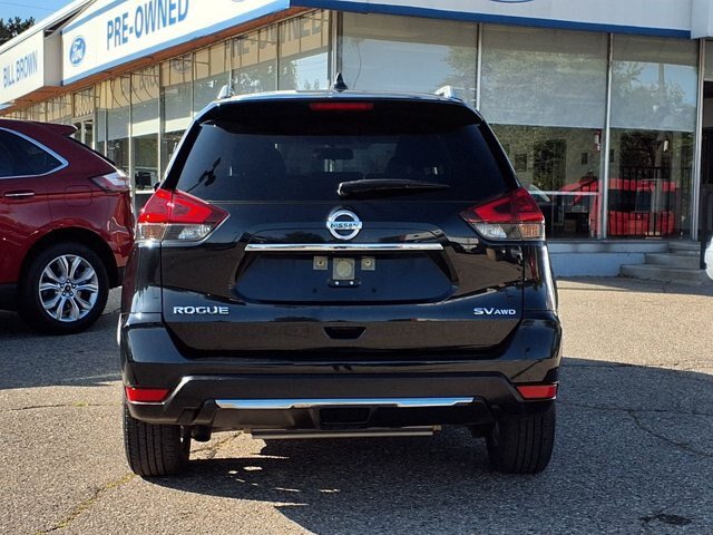 Used 2018 Nissan Rogue SV AWD/4WD image 19