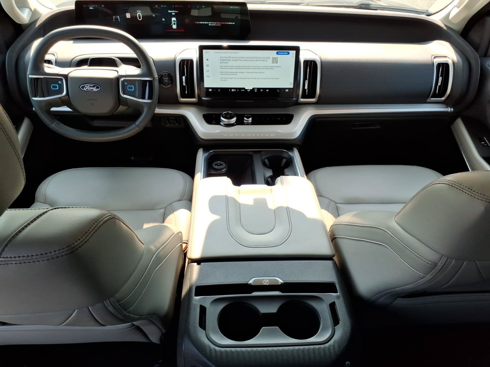 Certified 2025 Ford Expedition Active AWD/4WD image 10