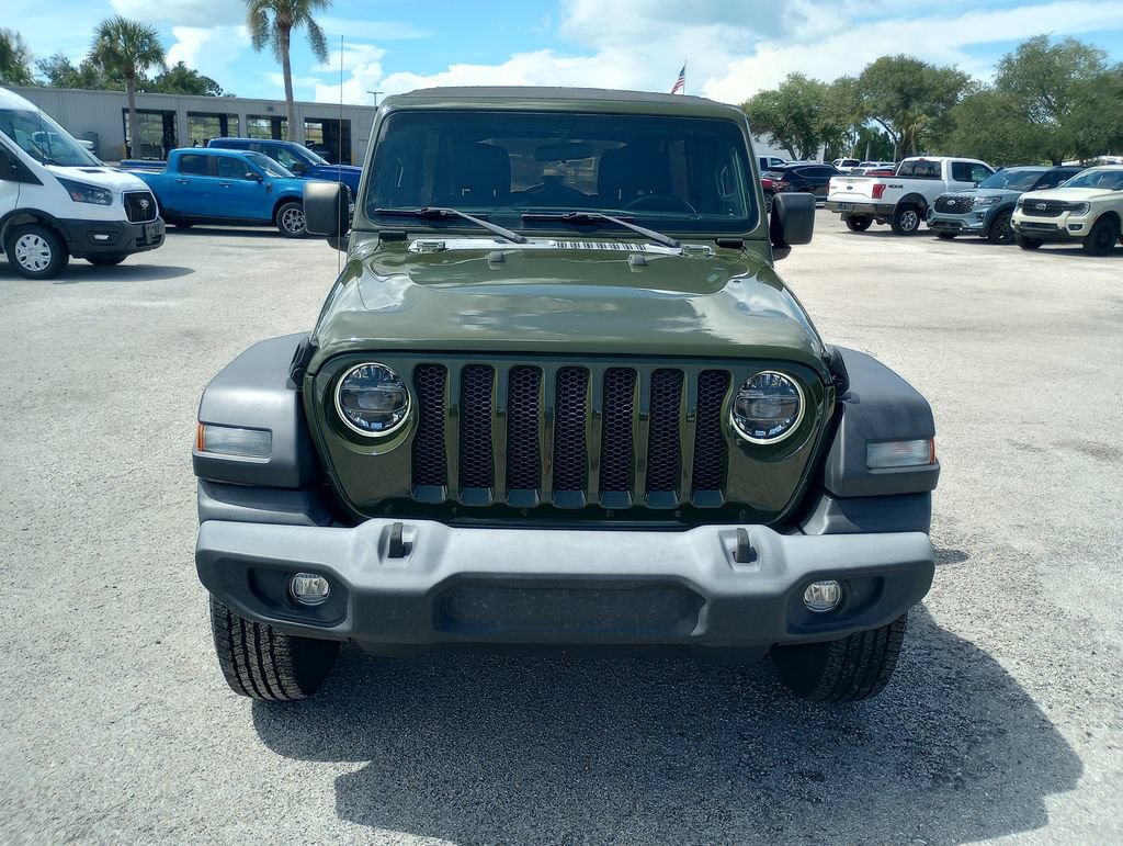 Used 2022 Jeep Wrangler Unlimited Sport AWD/4WD image 2
