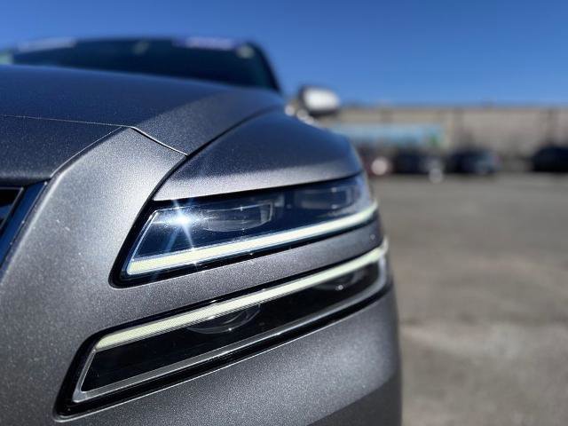 Used 2022 Genesis GV80 2.5T w/ Prestige Package 04 image 11