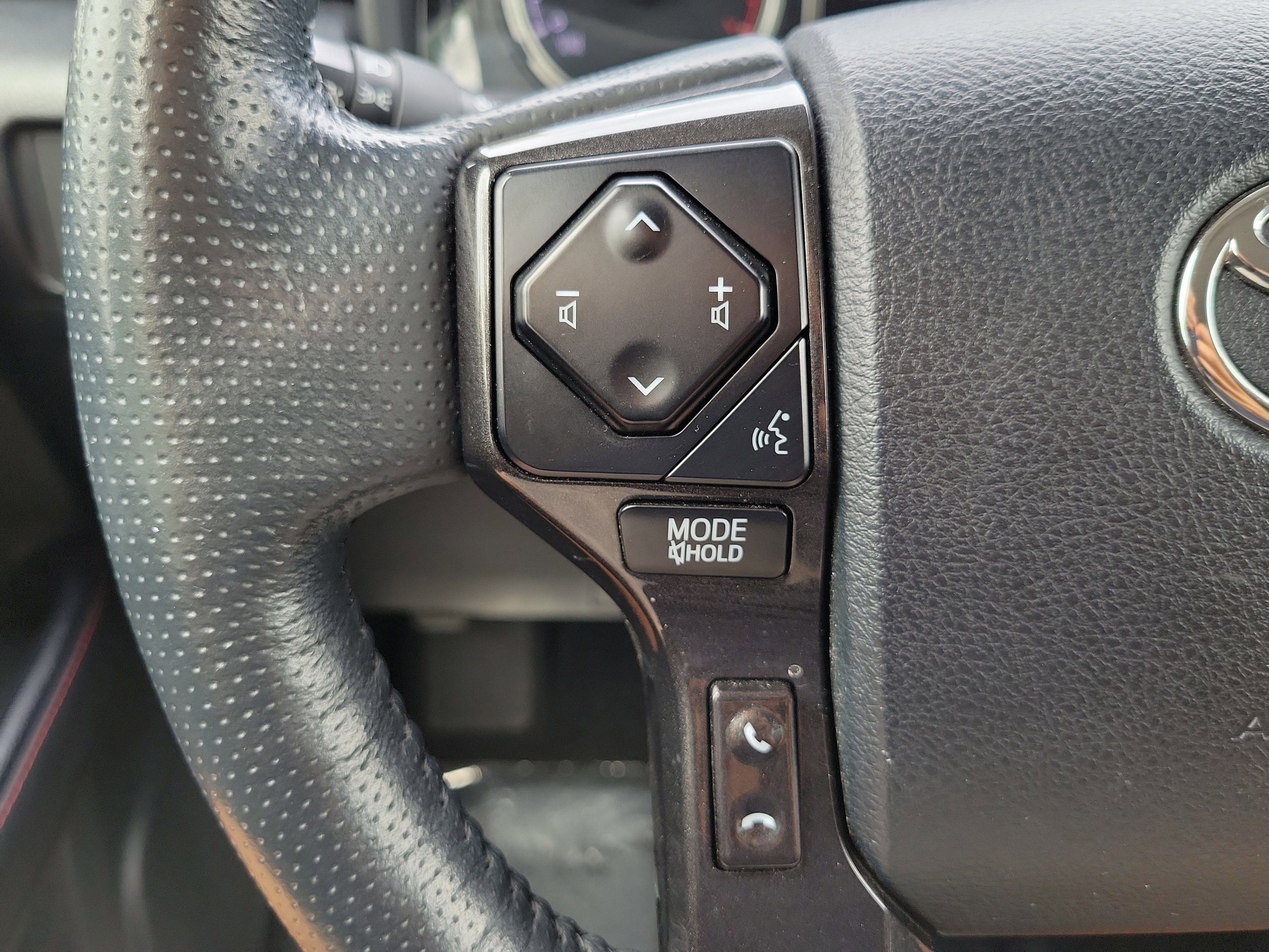 Used 2023 Toyota 4Runner TRD Off-Road Premium w/ Moonroof Package AWD/4WD image 24