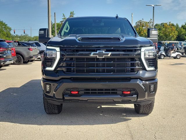 Used 2026 Chevrolet Silverado 2500 LTZ w/ LTZ Plus Package AWD/4WD image 2