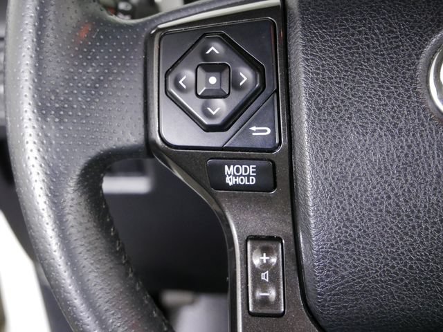 Used 2018 Toyota 4Runner TRD Off-Road Premium AWD/4WD image 27