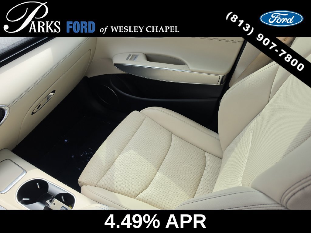 Used 2023 Genesis GV70 2.5T w/ Select Package AWD/4WD image 15