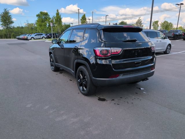 Used 2019 Jeep Compass Latitude FWD image 5